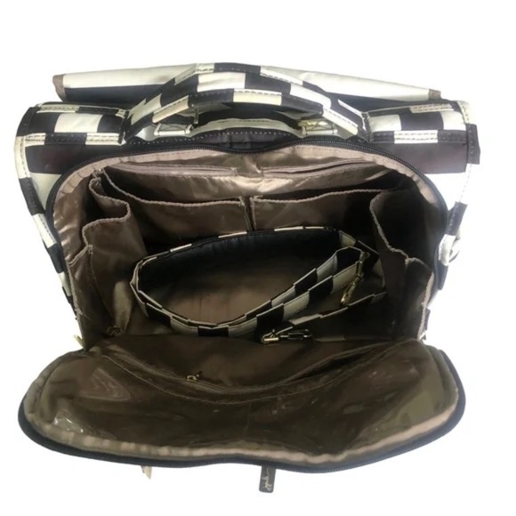 JuJuBe B.F.F. The First Lady Diaper Bag - Picture 7 of 11